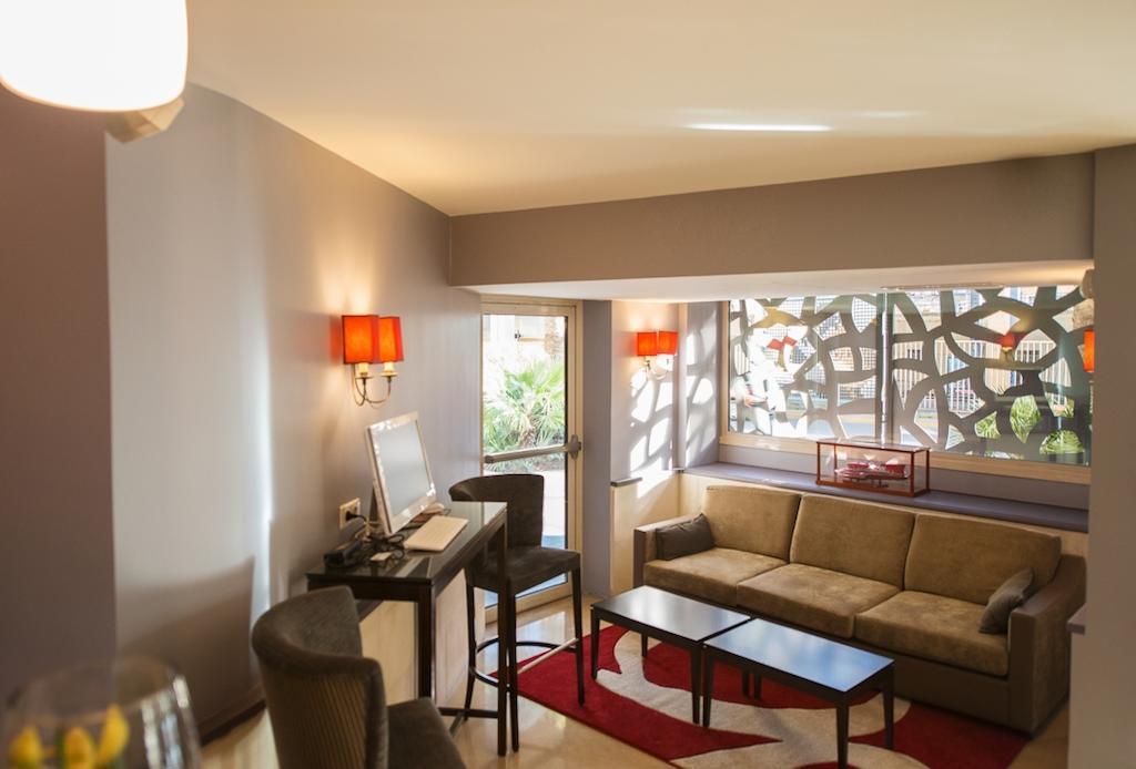 Best Western Plus Cannes Riviera Bagian luar foto